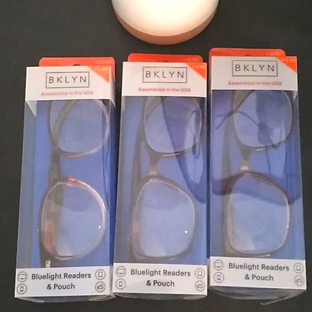 Set of 3 +2.50 Bluelight Readers.